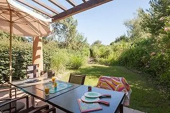 Pierre & Les Restanques Du Golfe De Saint-tropez 4* גרימו